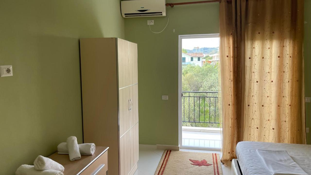 Kondo Stays - Azure Apartments Vlore Exterior photo